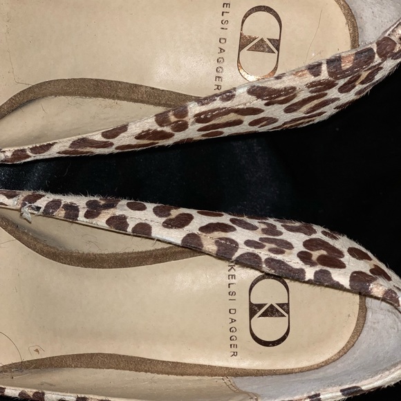 Size 8 leopard print platform pin up heels - Picture 2 of 2